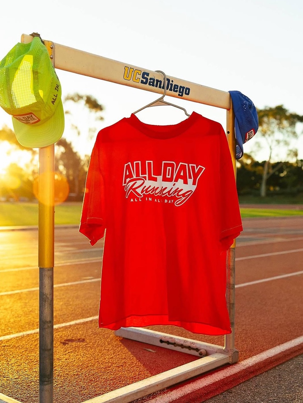 'All Day Running Co’ - Casual Oversized Graphic Short Sleeve Shirt Size: 2XL